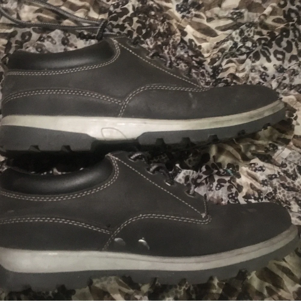 Classic Men's Lace-Up Work Shoes in Black
